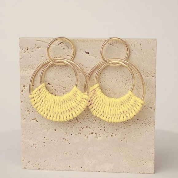 Light Yellow Woven Raffia Gold Hoop Earrings Wicker Hoops Links Post Style New - Picture 3 of 6